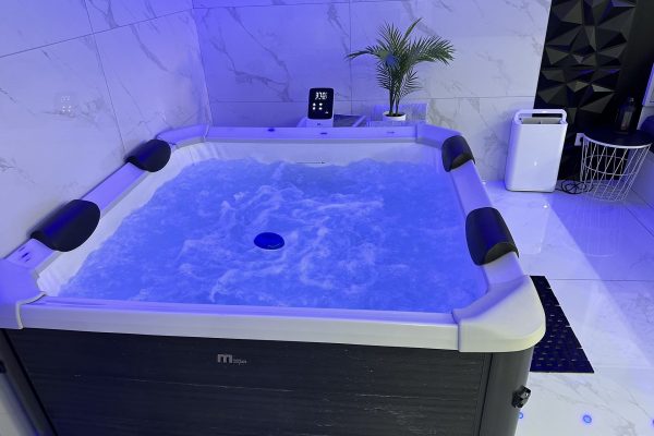 love-room-lyon-diapo-02-min love-room-lyon-diapo-02-min