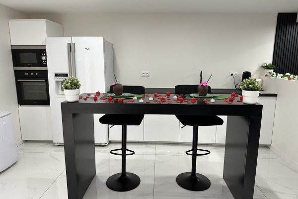 love-room-lyon-diapo-03-min love-room-lyon-diapo-03-min