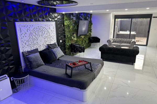 love-room-lyon-diapo-12-min love-room-lyon-diapo-12-min