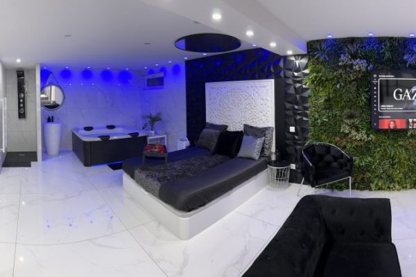 love-room-lyon-diapo-16 love-room-lyon-diapo-16