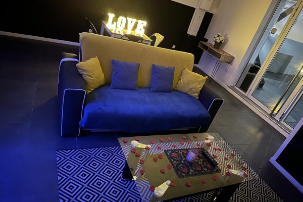 location-loft-garage-lyon-love-room-borabora-8 location-loft-garage-lyon-love-room-borabora-8