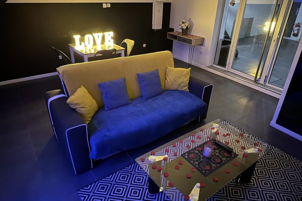 location-loft-garage-lyon-love-room-borabora-9 location-loft-garage-lyon-love-room-borabora-9