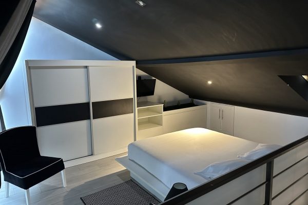 loft-jacuzzi-privatif-lyon-love-room-borabora-3 loft-jacuzzi-privatif-lyon-love-room-borabora-3