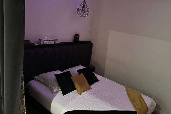 suite-jacuzzi-lyon-love-room-borabora-6 suite-jacuzzi-lyon-love-room-borabora-6